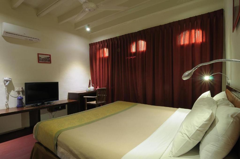 Red Inn Court George Town Dış mekan fotoğraf