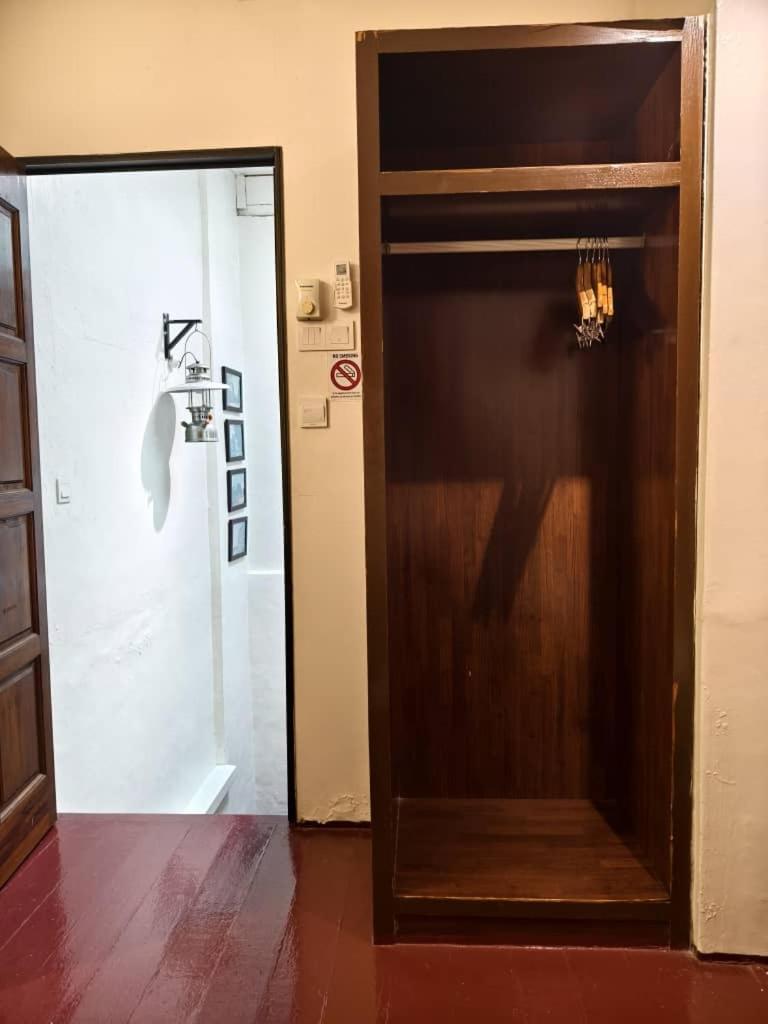 Red Inn Court George Town Dış mekan fotoğraf