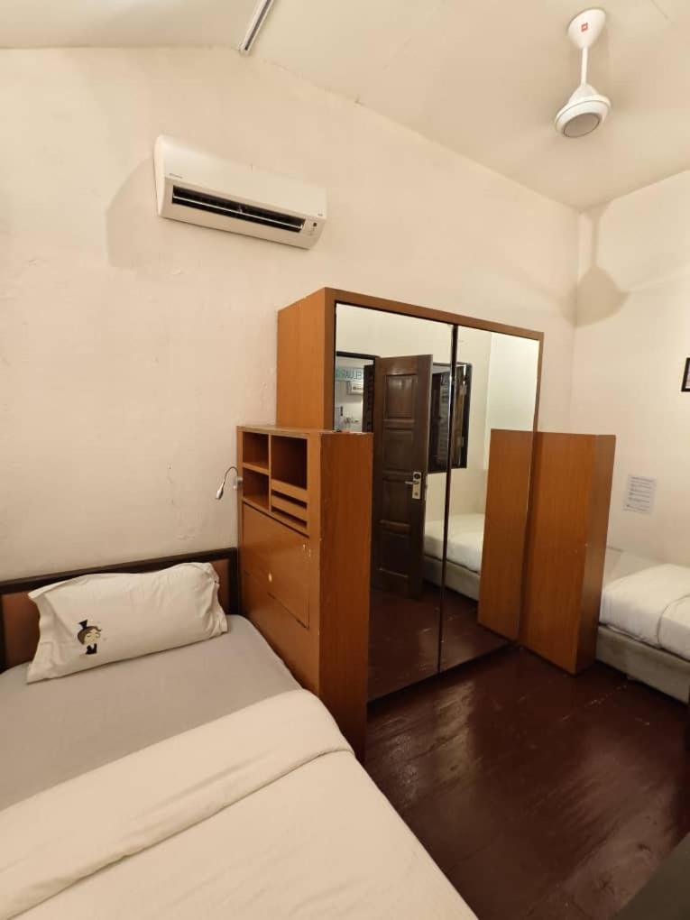 Red Inn Court George Town Dış mekan fotoğraf