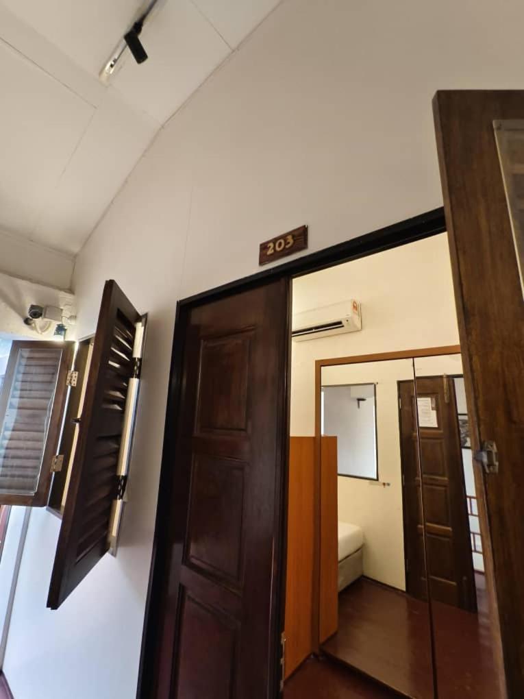 Red Inn Court George Town Dış mekan fotoğraf